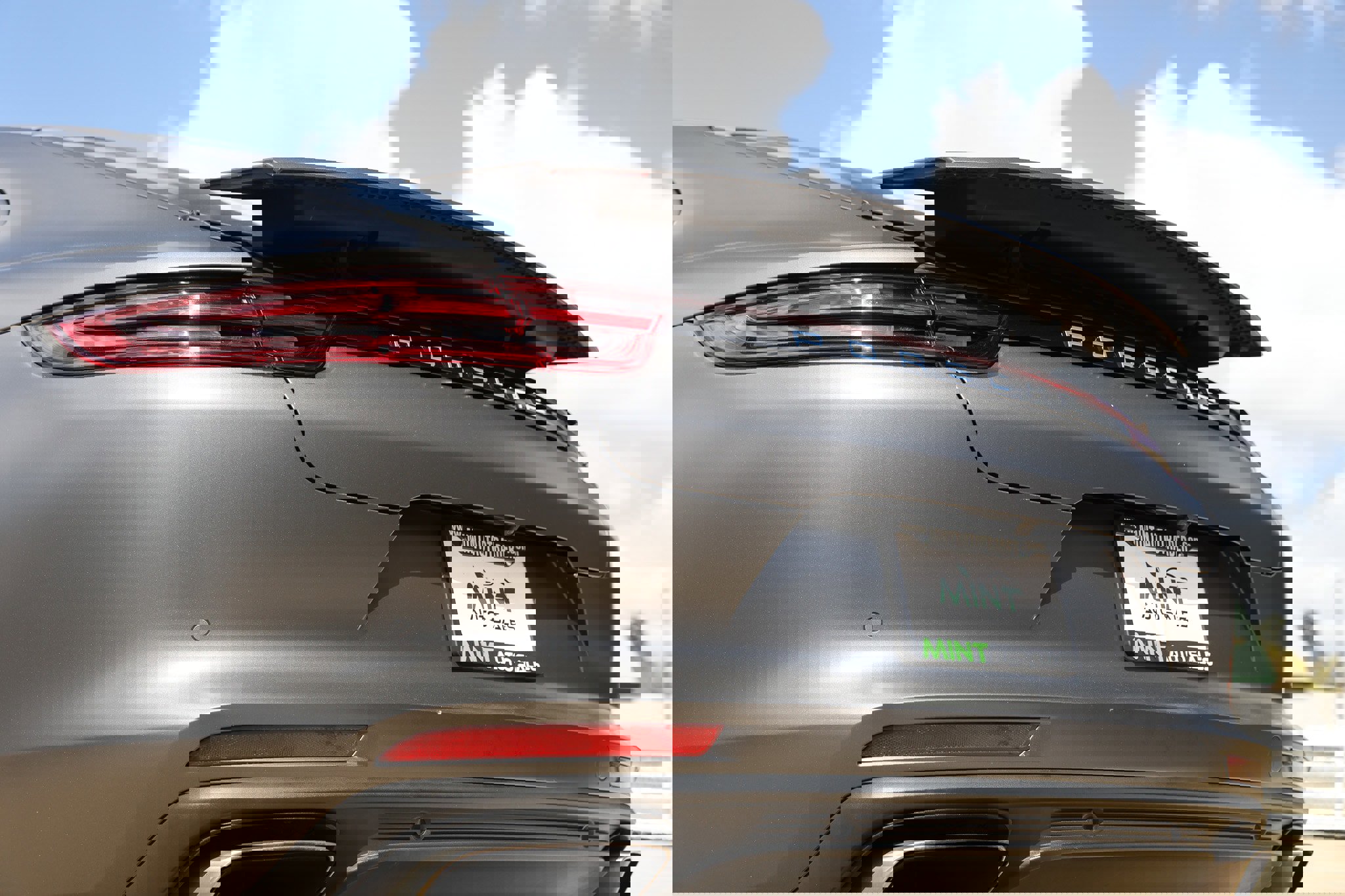 Used 2018 Porsche Panamera 4 image 57