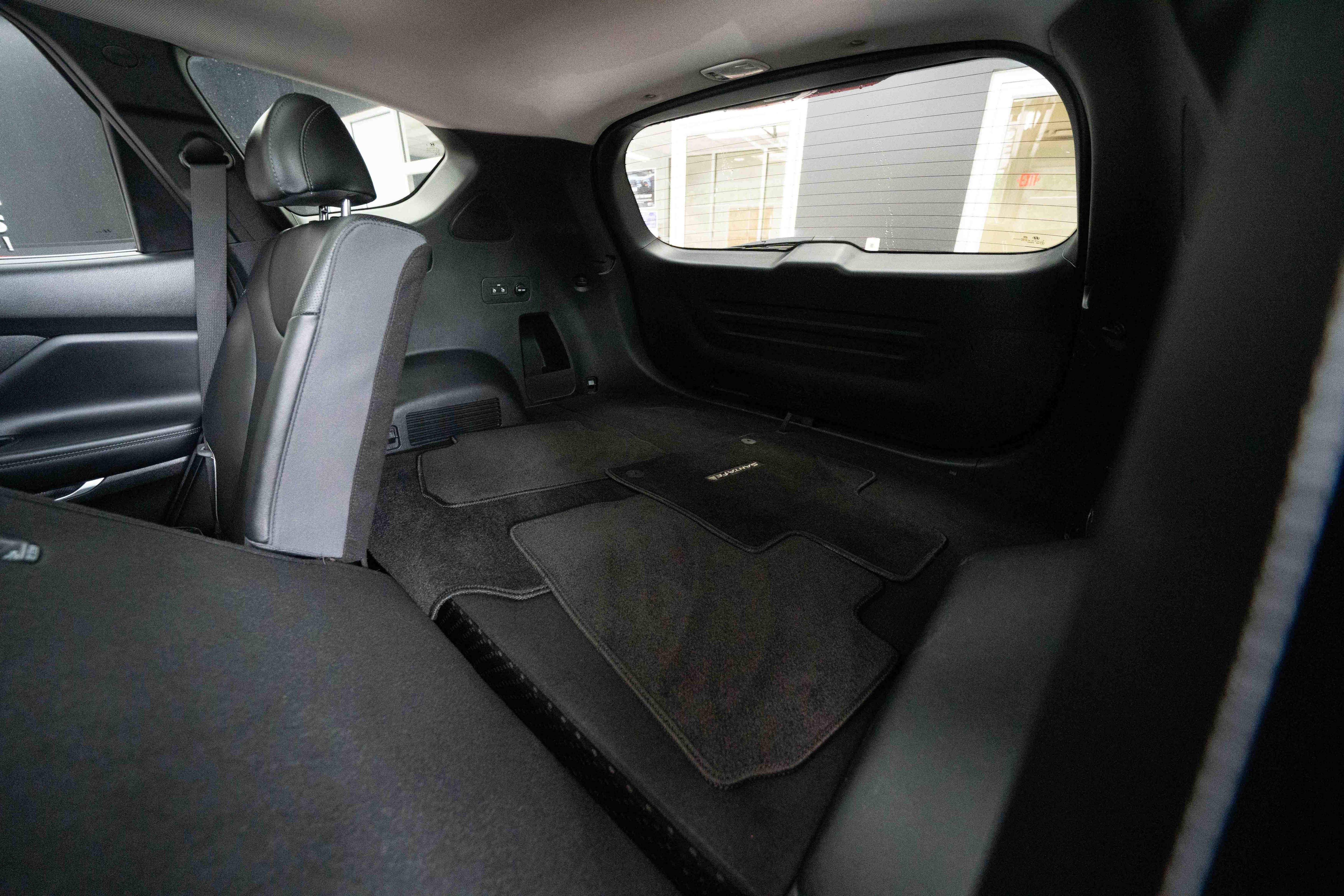 Used 2022 Hyundai Santa Fe SEL w/ Convenience + Premium Package AWD/4WD image 24
