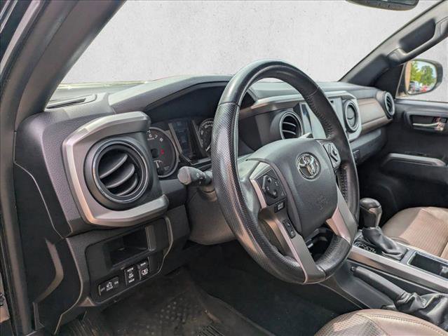 Used 2017 Toyota Tacoma Limited w/ Tow Package AWD/4WD image 9