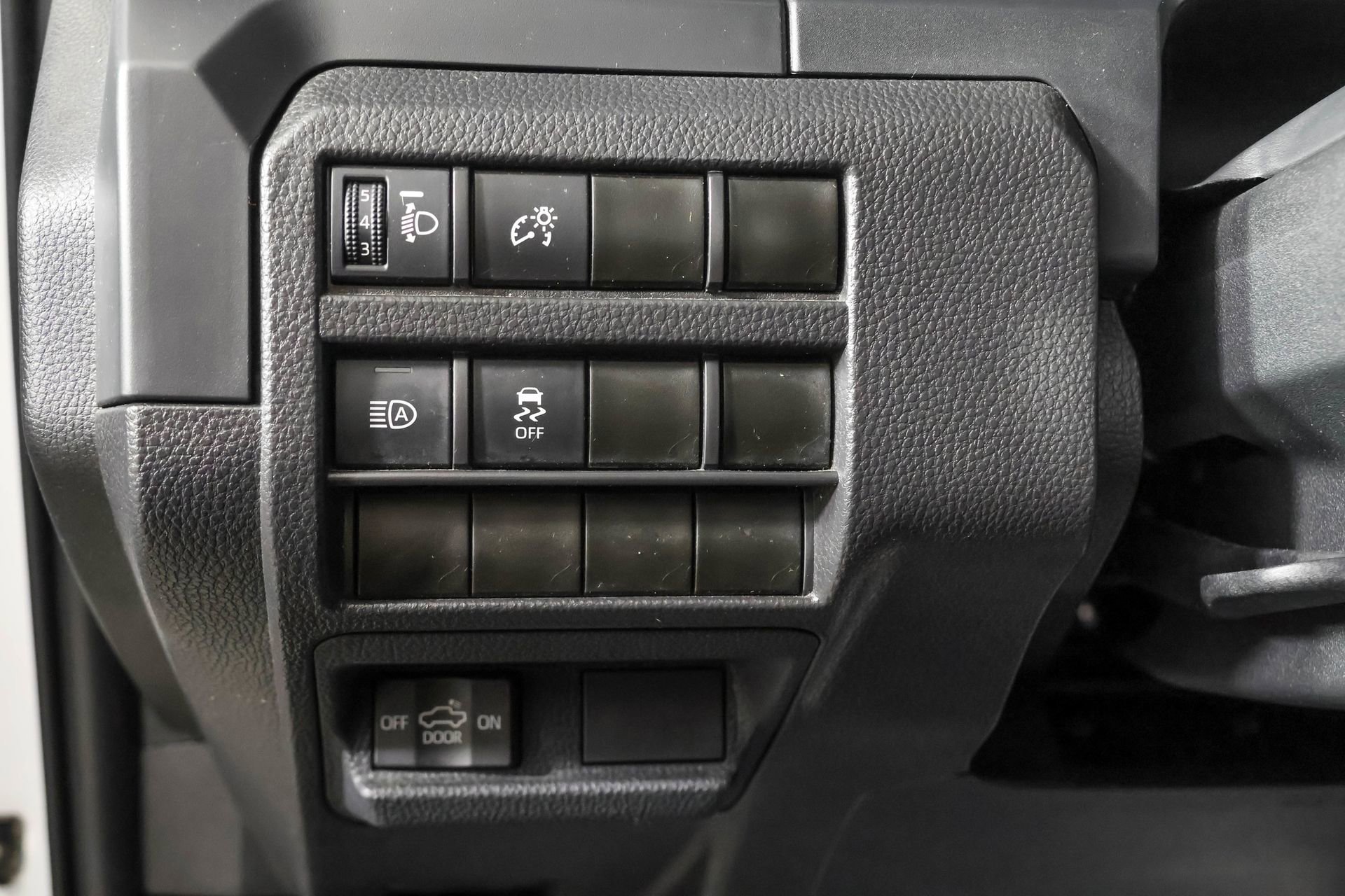 Used 2024 Toyota Tacoma SR RWD image 23