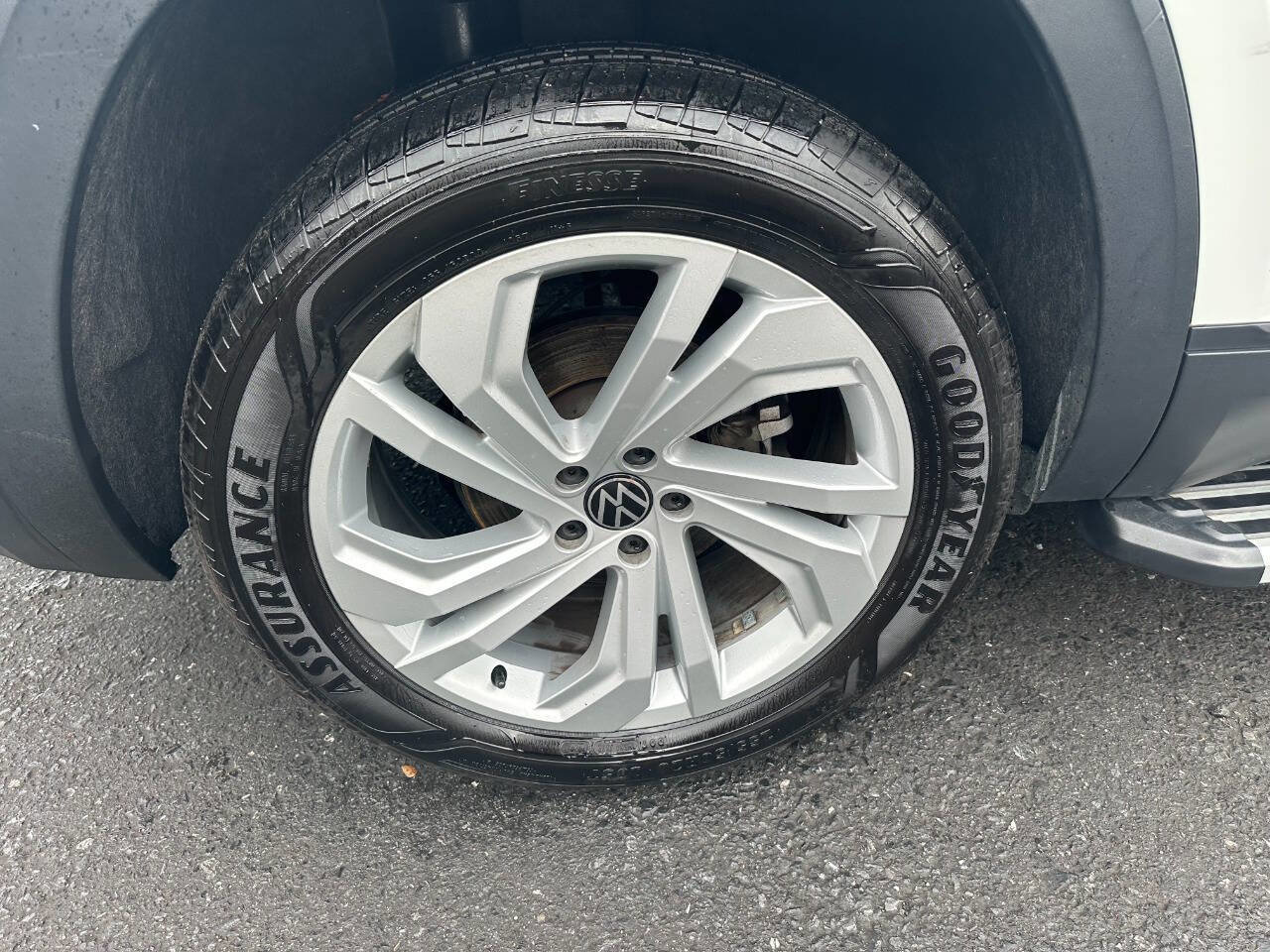 Used 2021 Volkswagen Atlas SE image 6