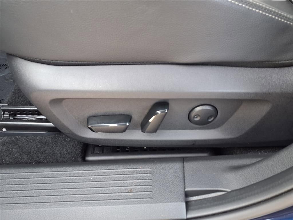 Certified 2025 Nissan Rogue SL w/ Tech Package image 22