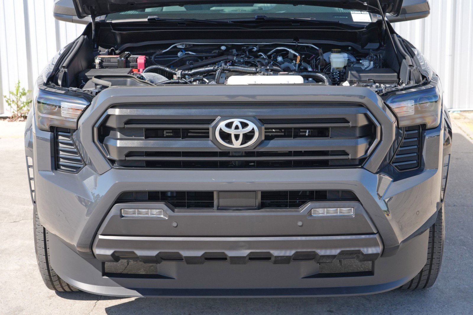 Used 2024 Toyota Tacoma SR5 w/ SR5 Upgrade Package image 8