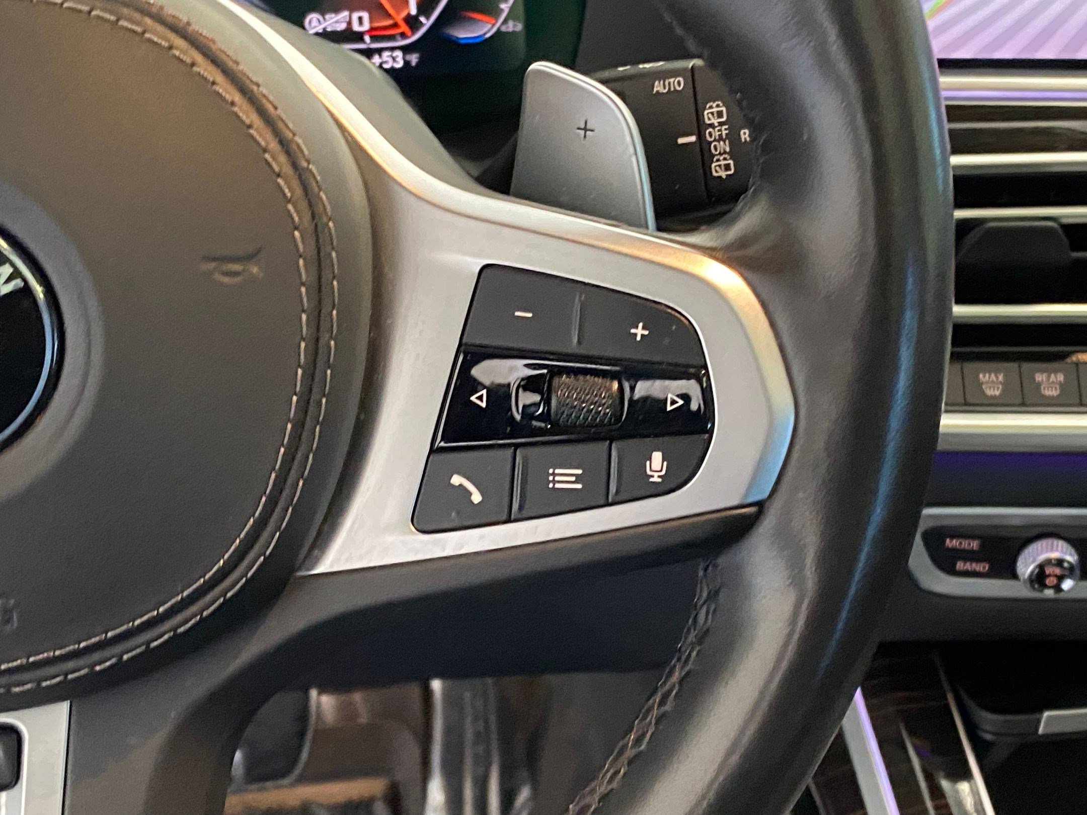 Used 2020 BMW X7 M50i w/ Executive Package image 30