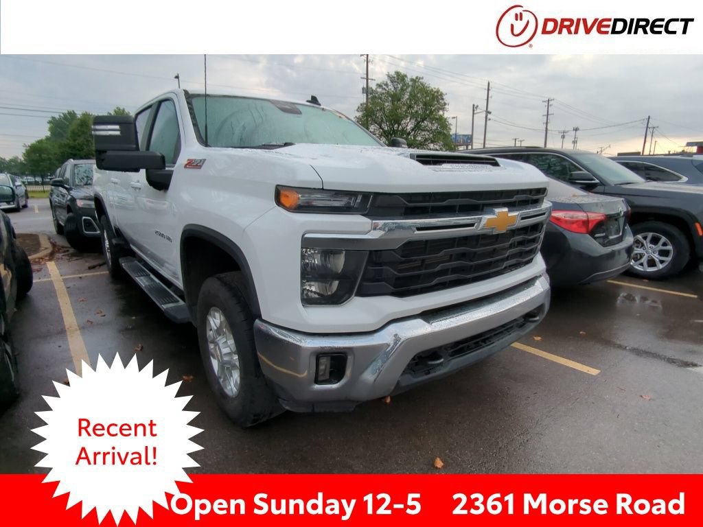 Used 2024 Chevrolet Silverado 2500 LT AWD/4WD image 1