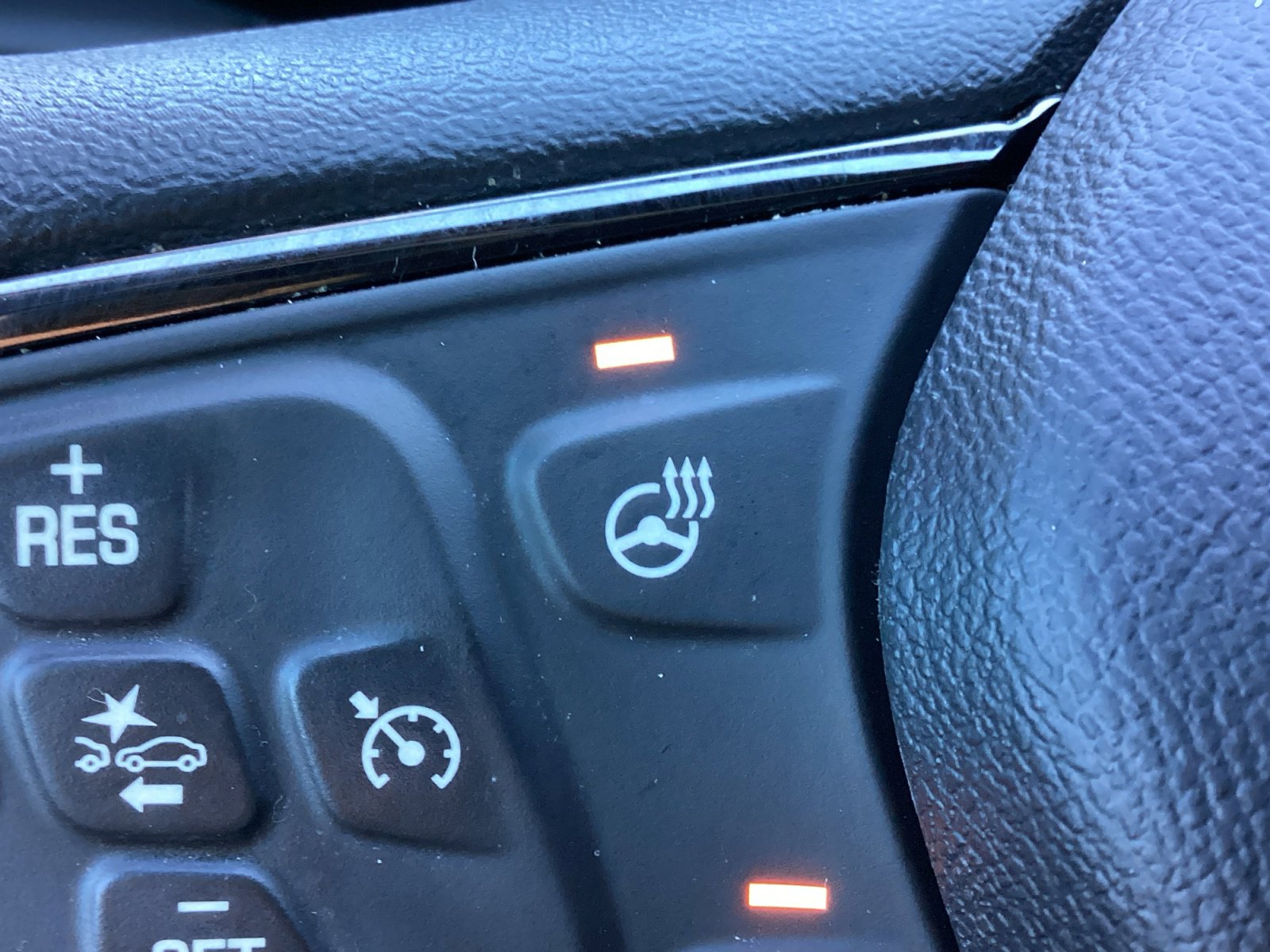 Used 2023 Chevrolet Equinox RS image 31