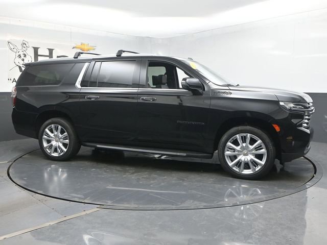 Used 2021 Chevrolet Suburban High Country AWD/4WD image 1
