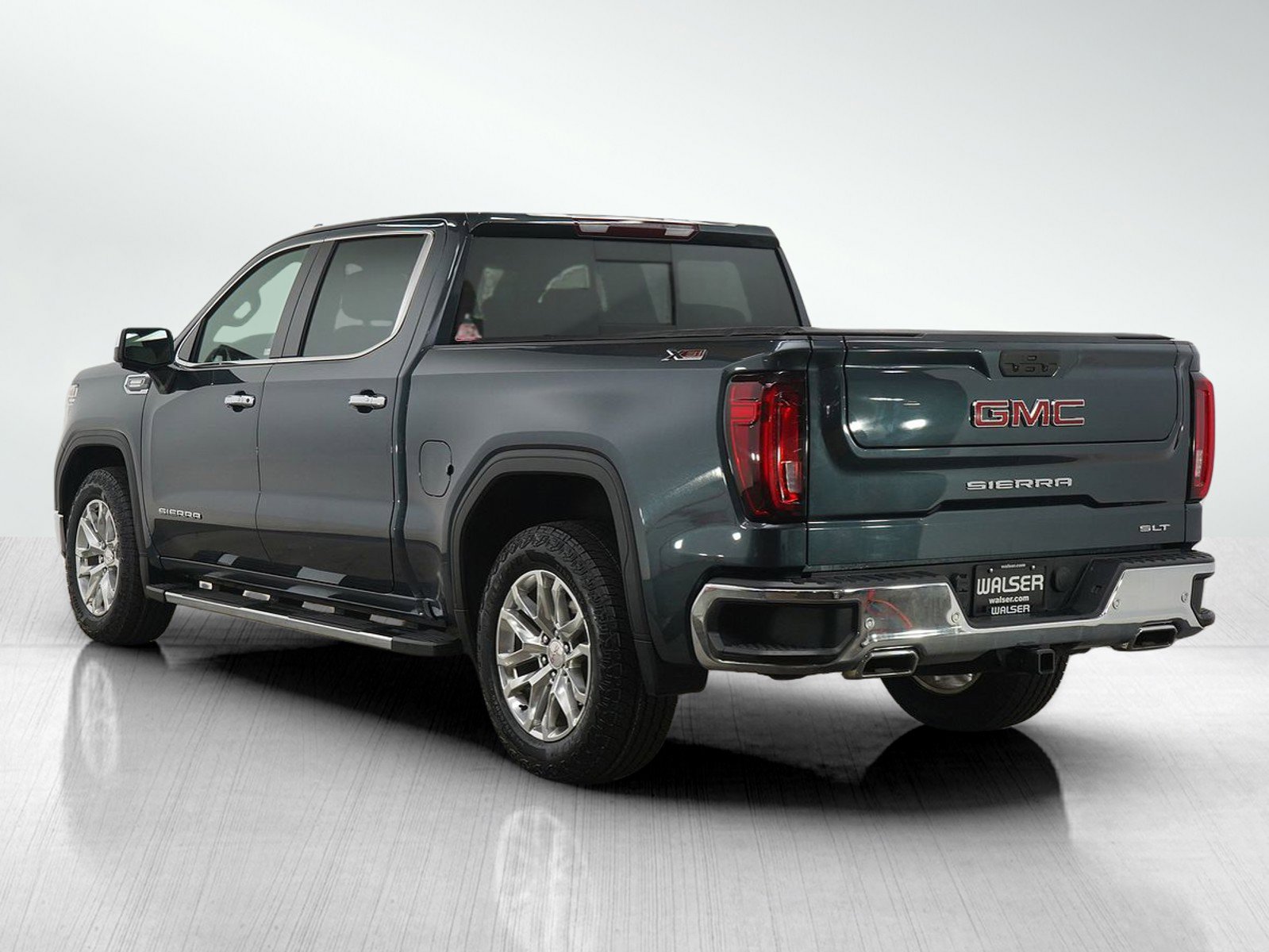 Used 2021 GMC Sierra 1500 SLT w/ SLT Premium Plus Package image 3