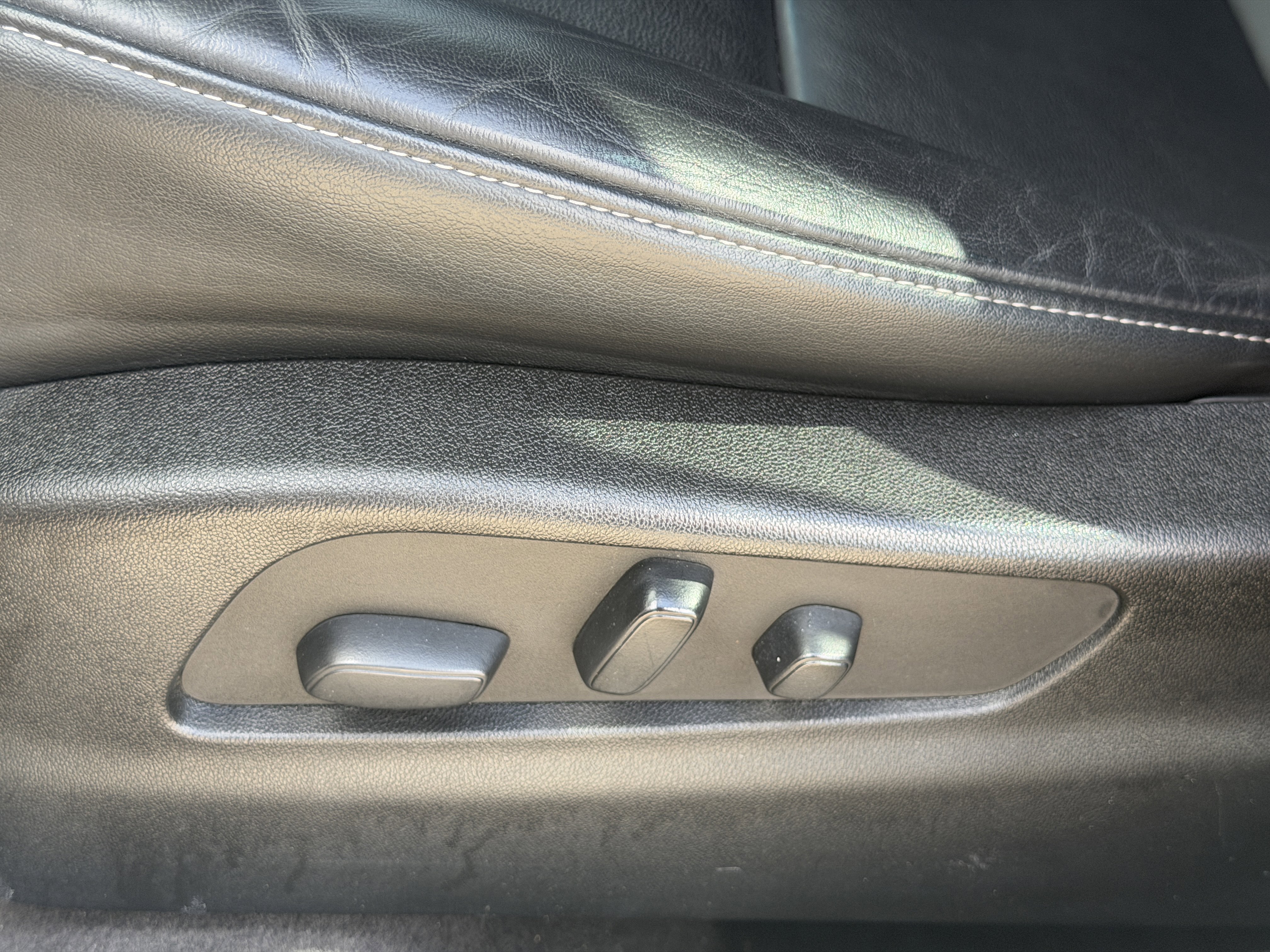 Certified 2023 Cadillac XT4 Premium Luxury w/ Enhanced Visibility Package image 20