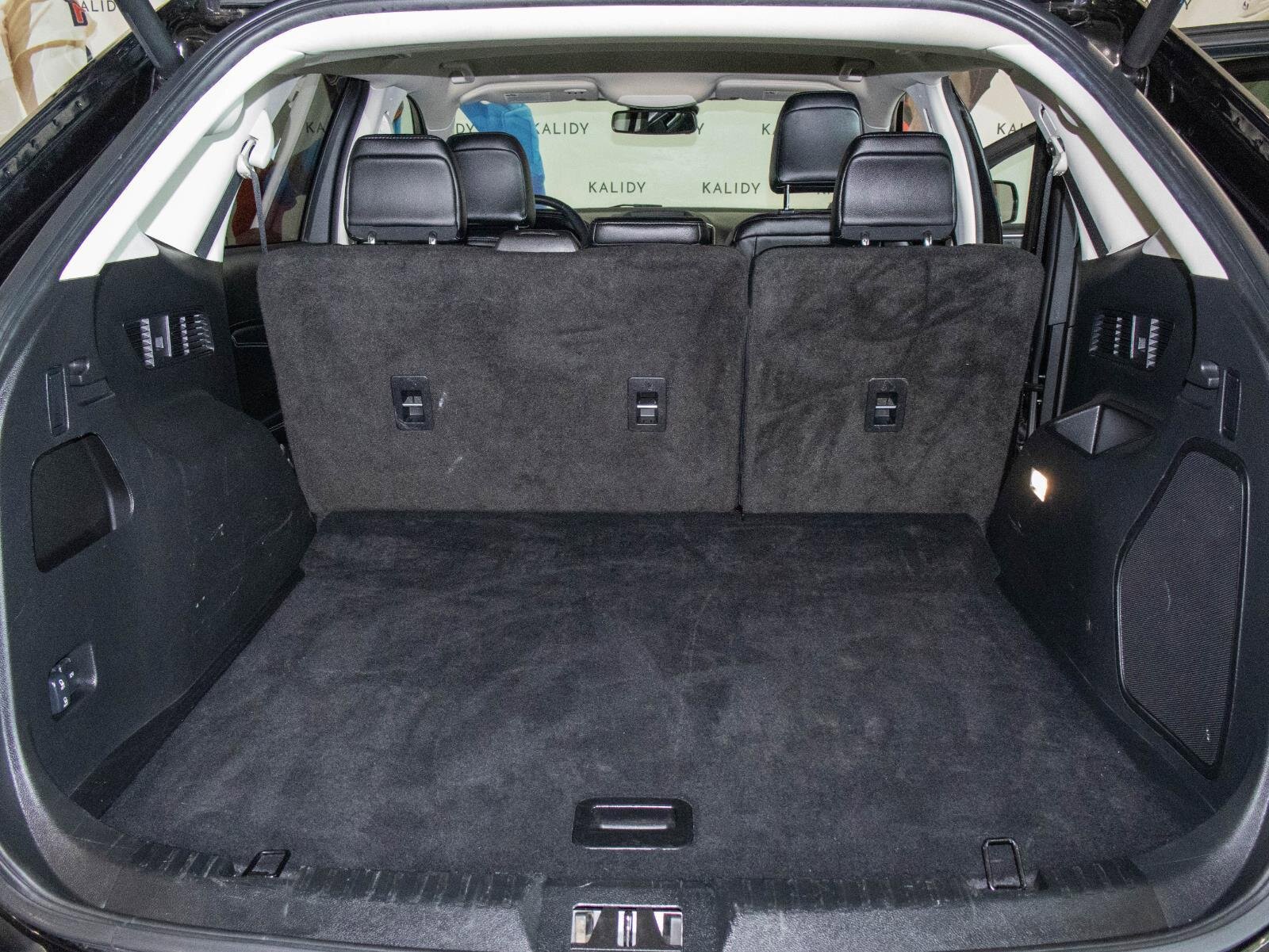 Used 2024 Ford Edge Titanium image 23