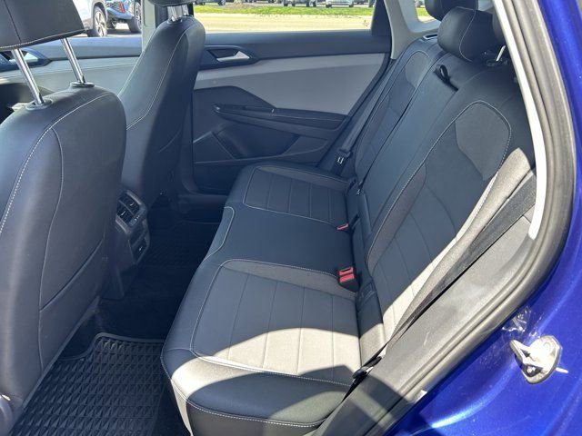 Certified 2024 Volkswagen Taos SE AWD/4WD image 23