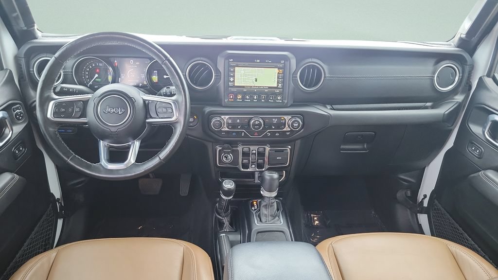 Used 2021 Jeep Wrangler Unlimited Sahara w/ Cold Weather Group AWD/4WD image 11