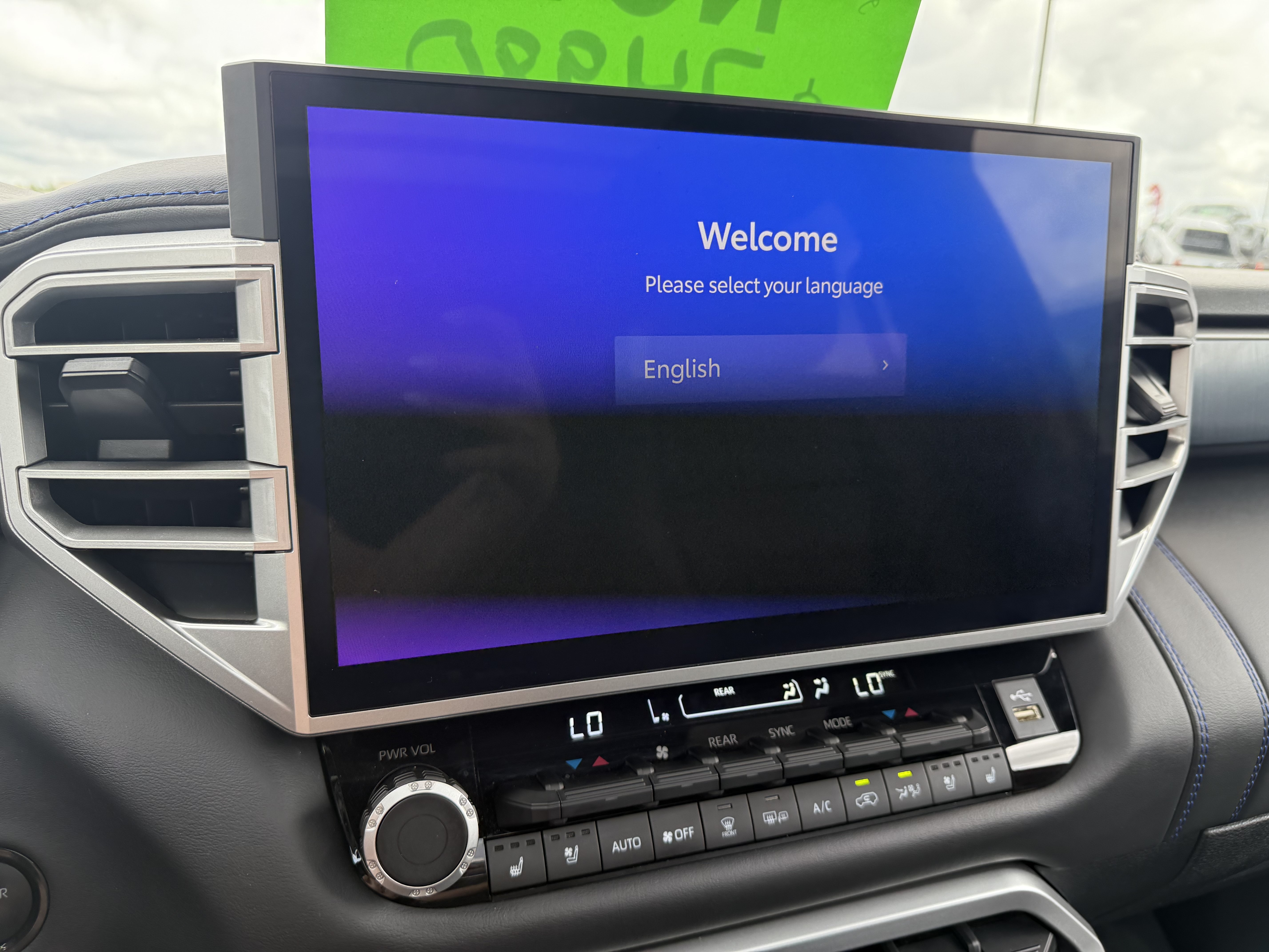 Certified 2025 Toyota Sequoia Platinum AWD/4WD image 9