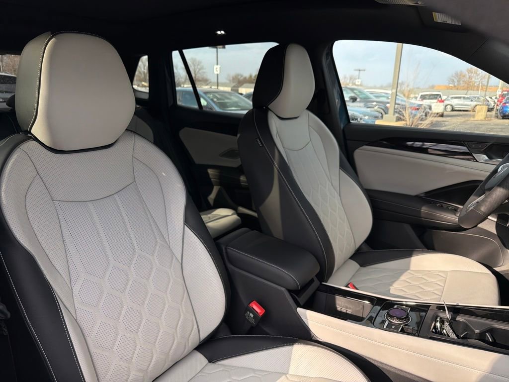 New 2026 Volkswagen Tiguan SEL R-Line image 34