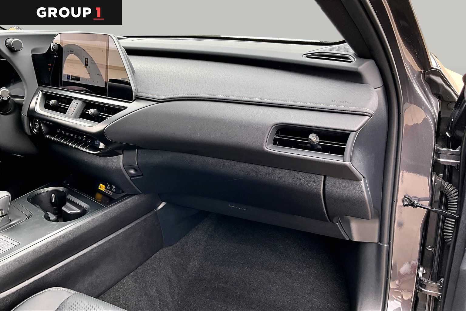 Certified 2025 Lexus UX 300h FWD w/ Accessory Package (Z1) image 16