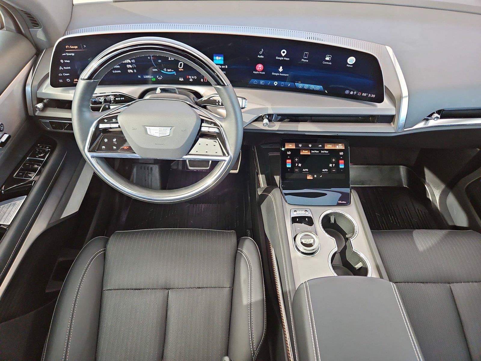 Certified 2026 Cadillac Vistiq Luxury w/ LPO, Floor Liner Package AWD/4WD image 6