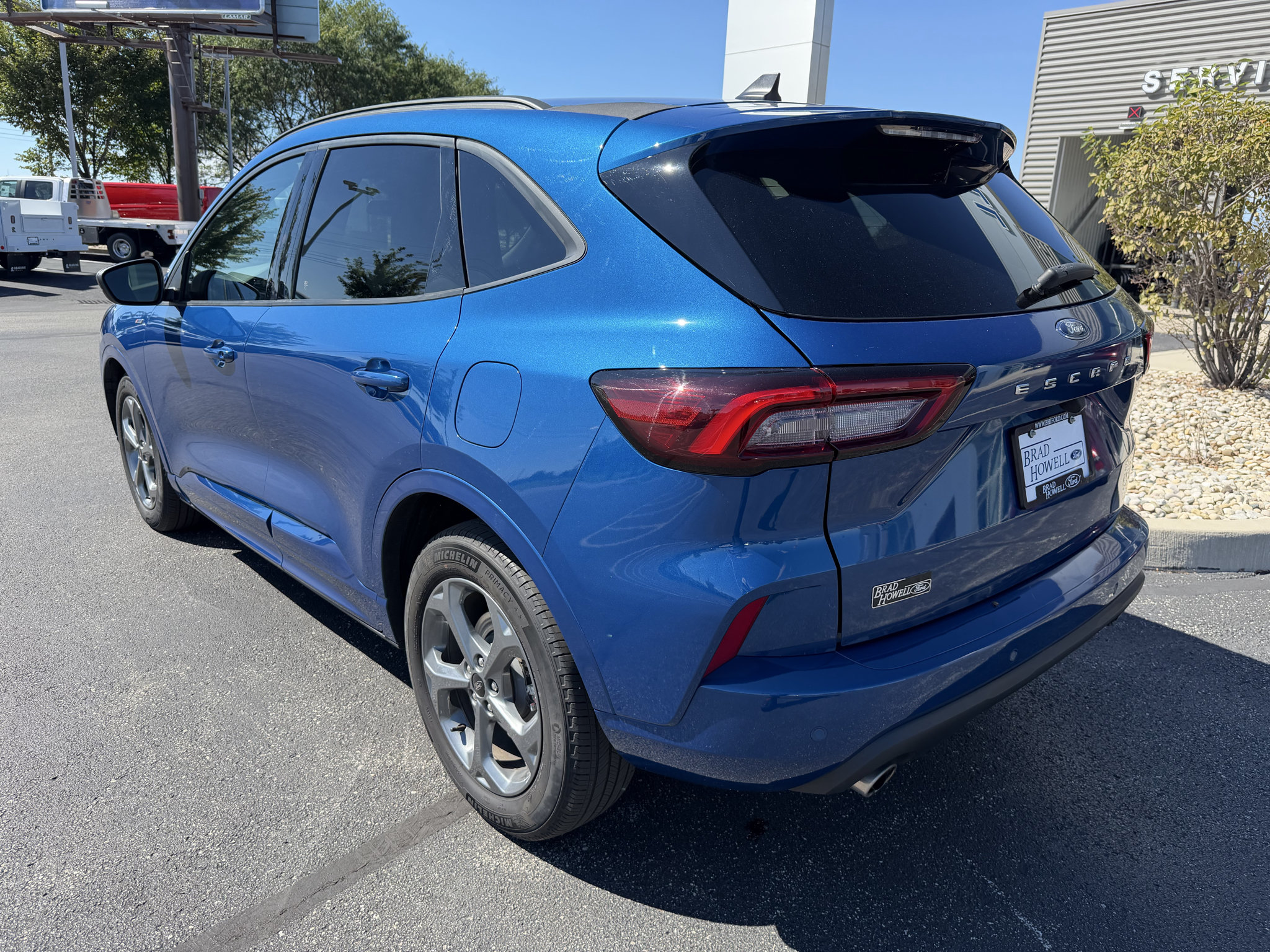 Used 2023 Ford Escape ST-Line w/ Tech Pack #1 FWD image 11