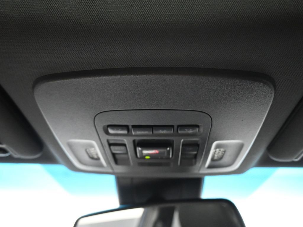 Used 2022 Toyota Avalon XLE w/ Moonroof Package image 25