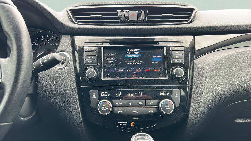 Used 2021 Nissan Rogue Sport SV image 29