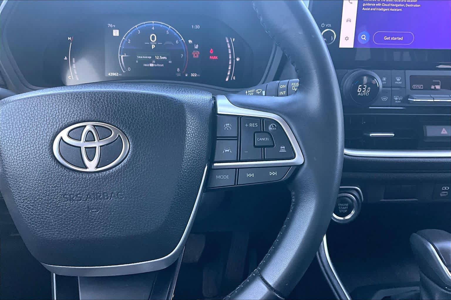 Used 2025 Toyota Grand Highlander AWD image 24