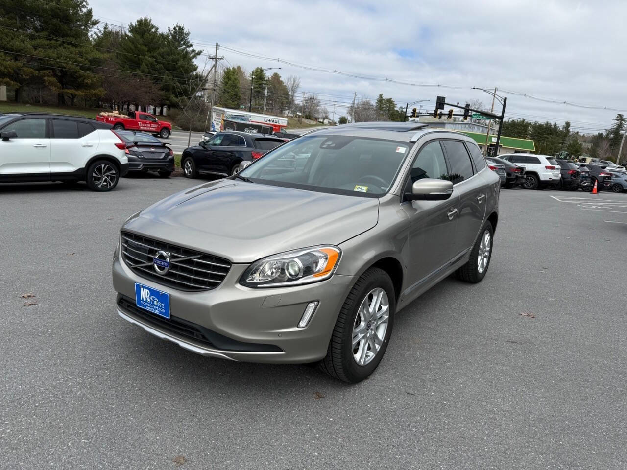 Used 2015 Volvo XC60 T5 Platinum FWD image 2