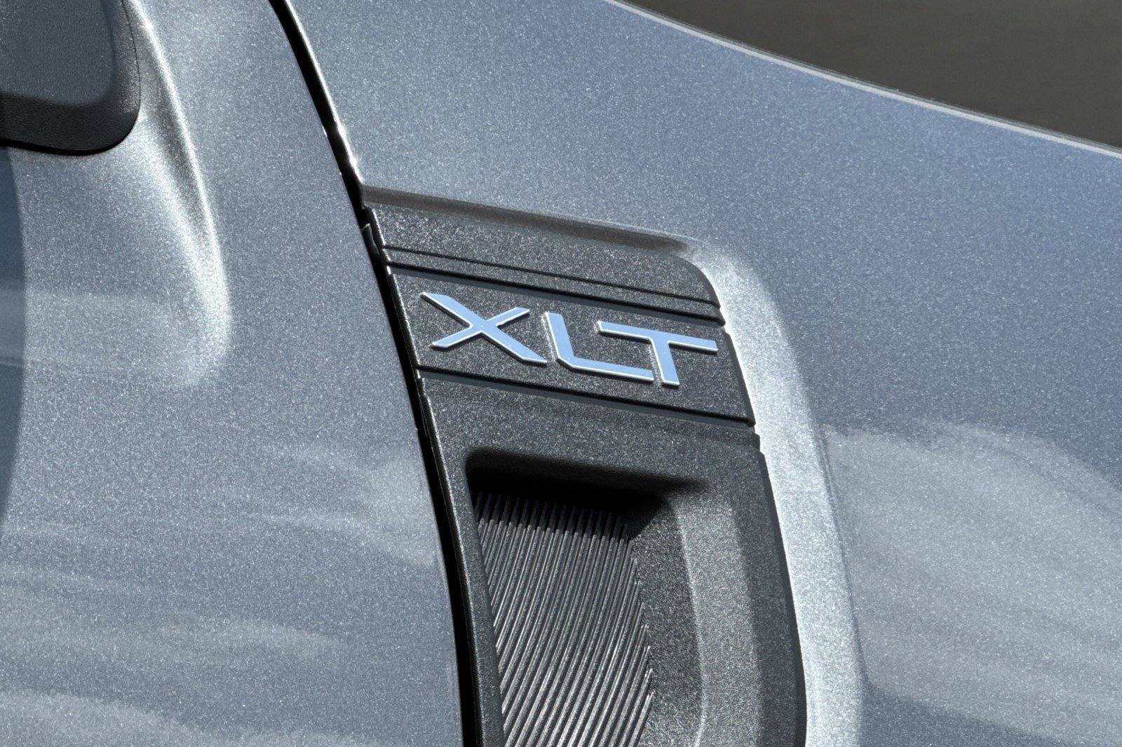 New 2025 Ford Maverick XLT w/ XLT Luxury Package image 24