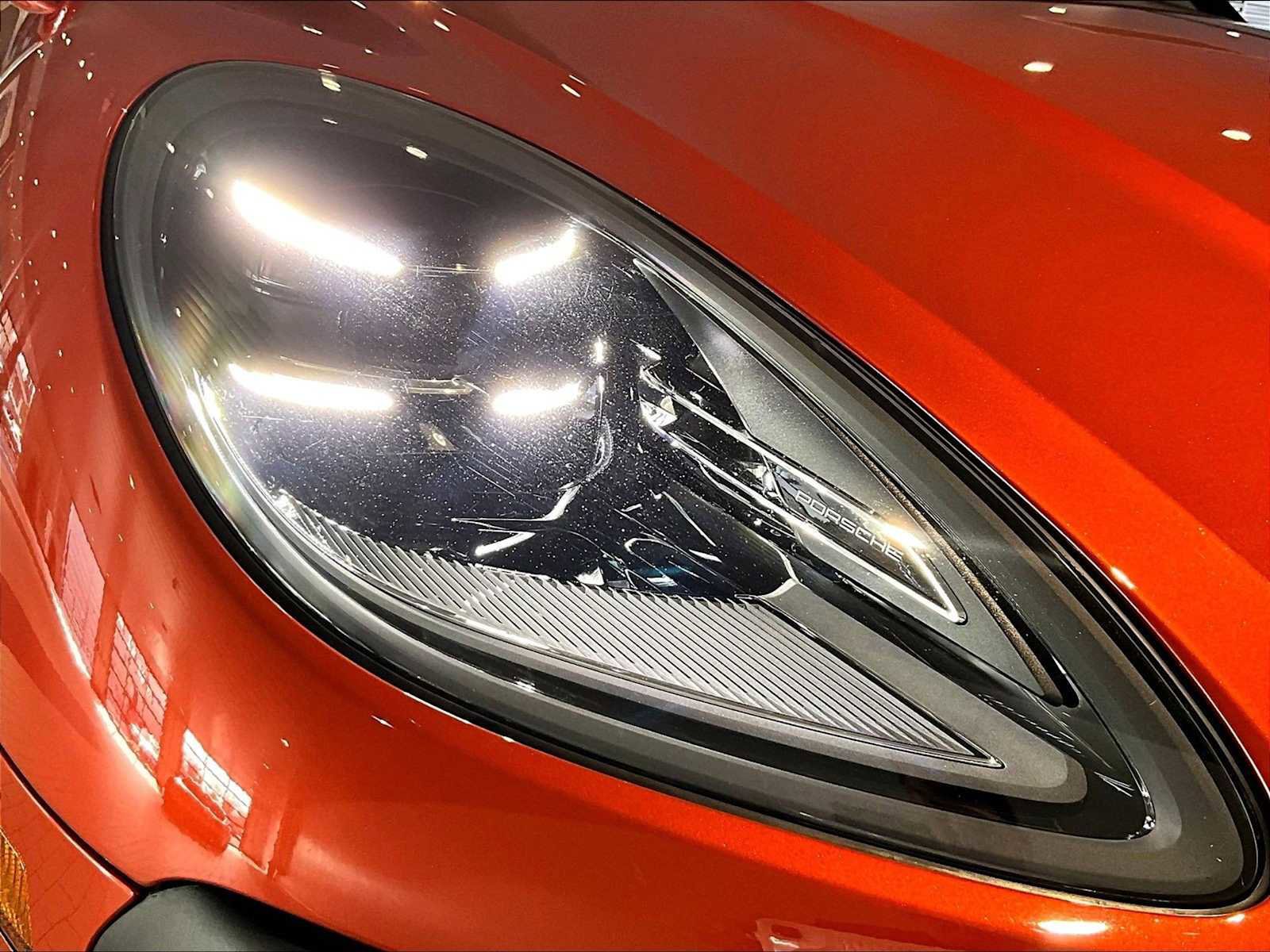 Used 2025 Porsche Macan image 15