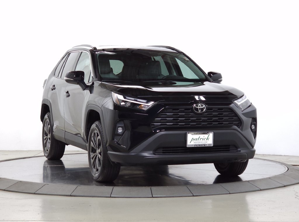Used 2025 Toyota RAV4 XLE Premium w/ Weather Package AWD/4WD image 10