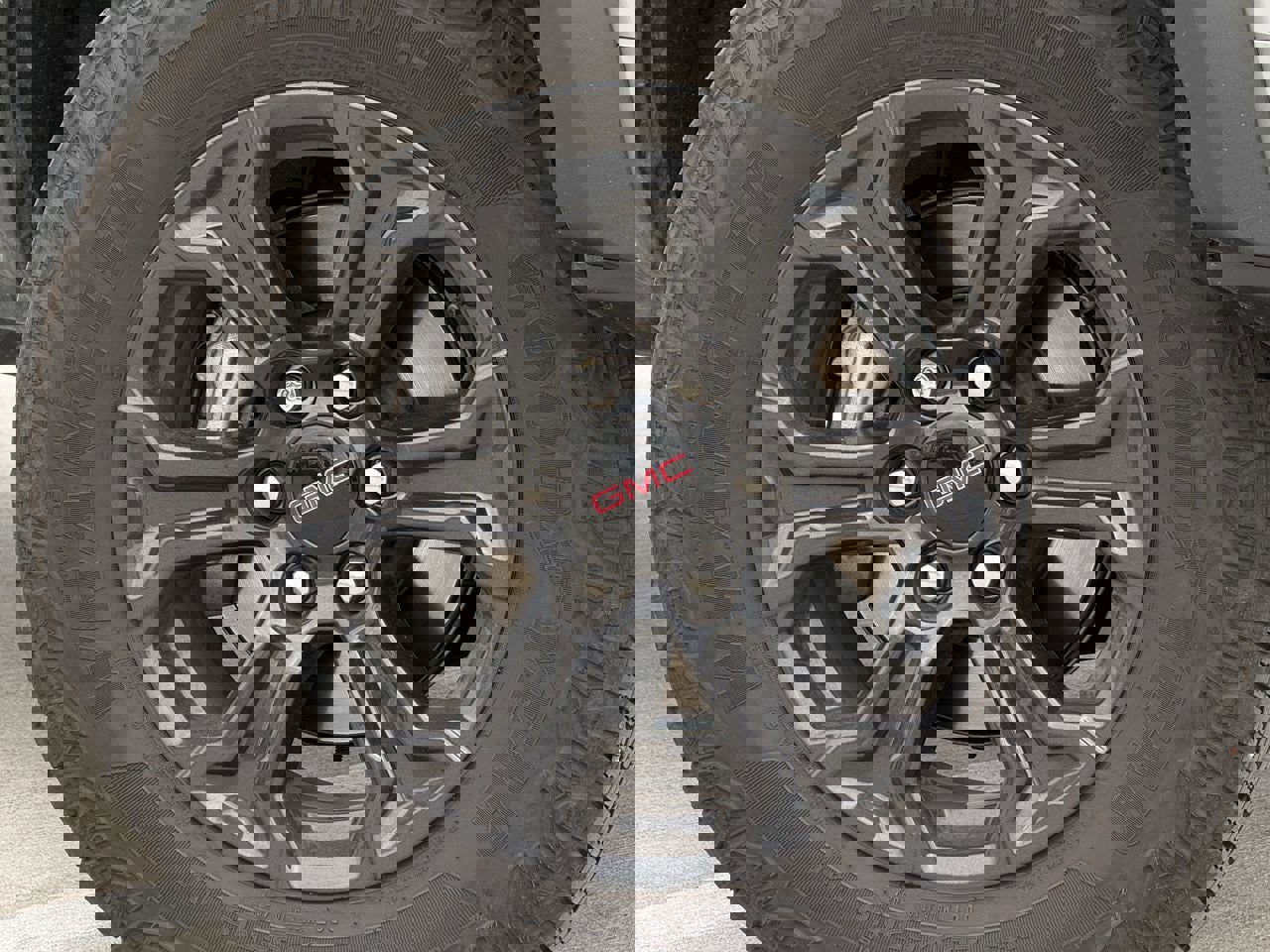 Certified 2024 GMC Canyon Elevation w/ Elevation Premium Package image 9