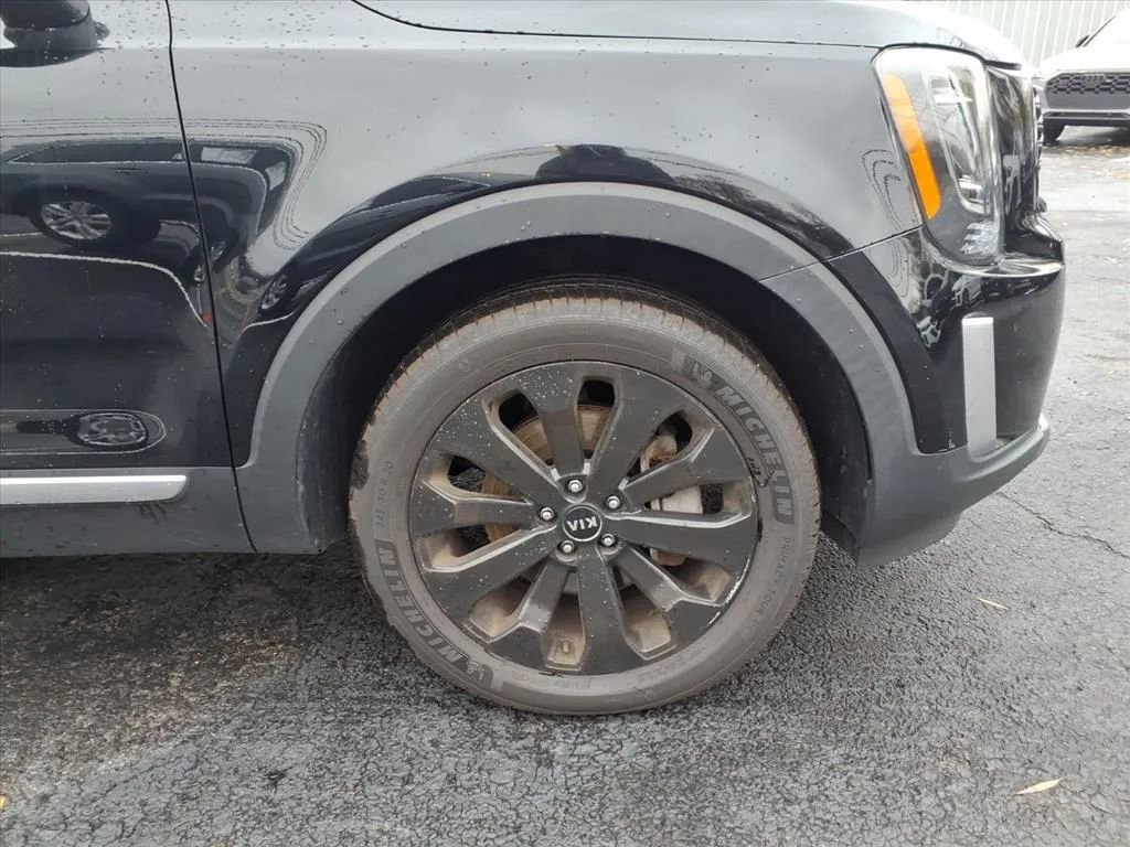 Used 2020 Kia Telluride EX w/ EX Premium Package image 9