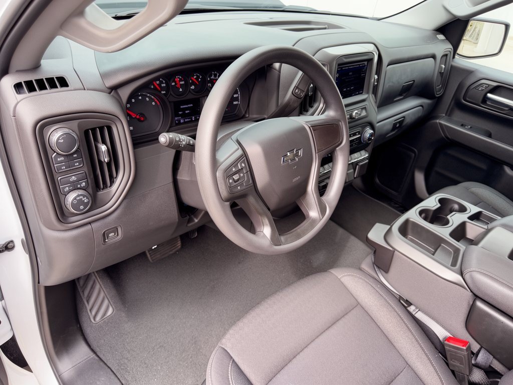 Used 2024 Chevrolet Silverado 1500 Custom Trail Boss AWD/4WD image 4