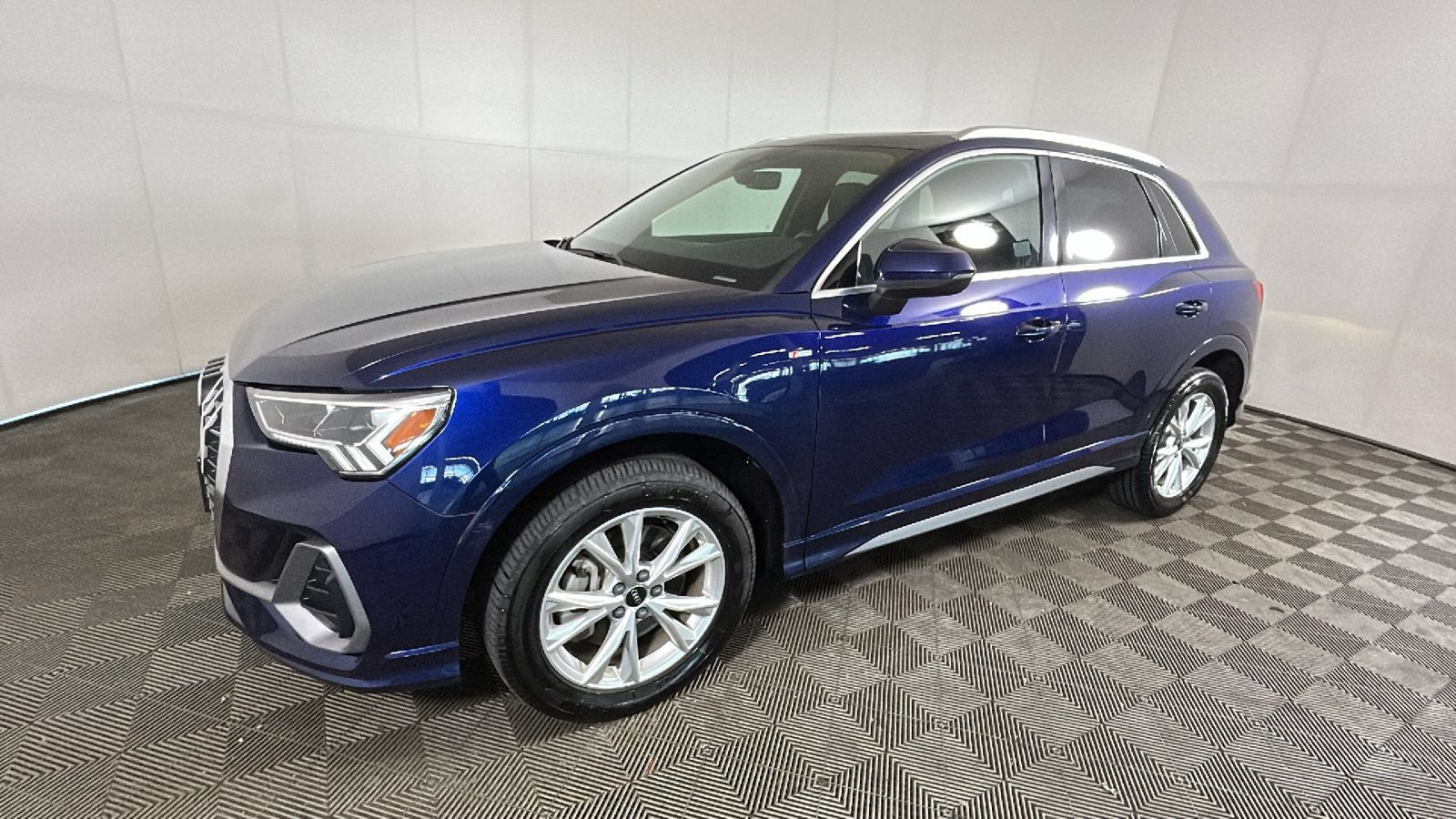 Used 2024 Audi Q3 2.0T Premium AWD/4WD image 6