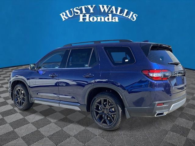 New 2025 Honda Pilot Touring image 4