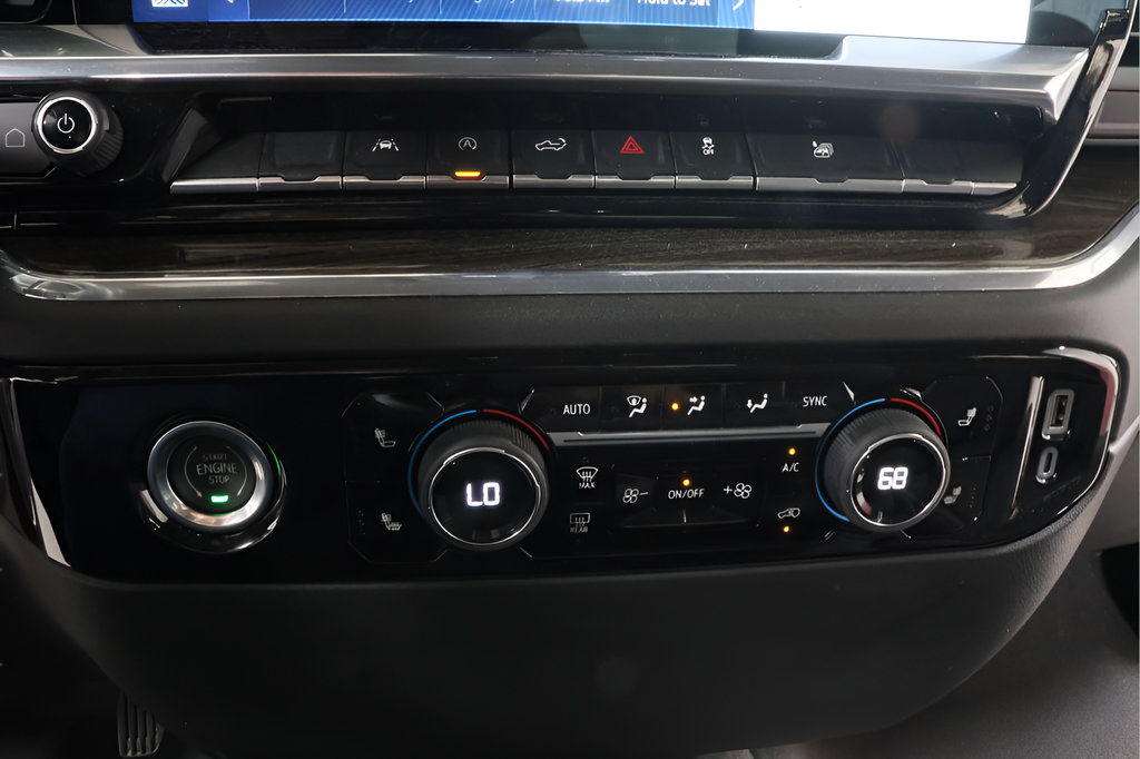 Used 2024 Chevrolet Silverado 1500 LT AWD/4WD image 10