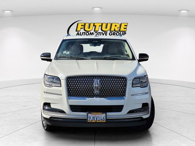 Used 2023 Lincoln Navigator L Reserve image 4