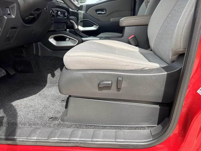 Used 2022 Nissan Frontier SV w/ Technology Package AWD/4WD image 16