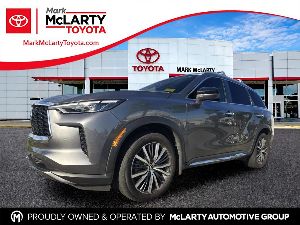 Used 2023 INFINITI QX60 Sensory w/ Vision Package