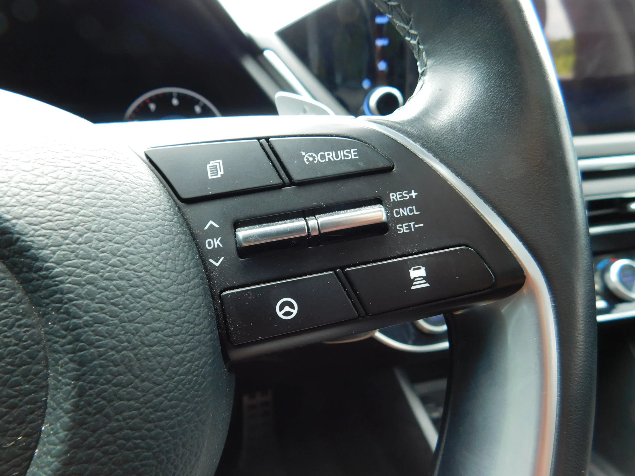 Used 2022 Hyundai Sonata Limited FWD image 25