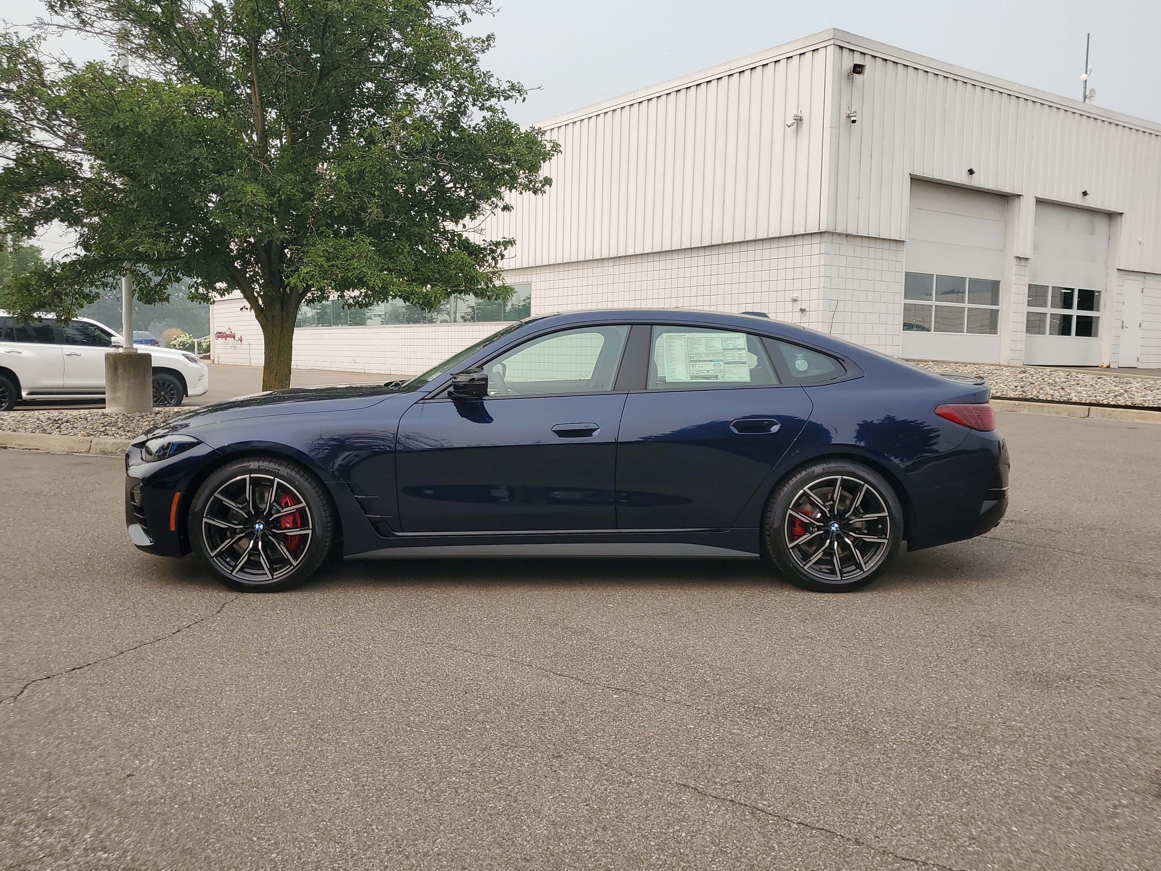 New 2026 BMW 440i xDrive w/ Premium Package AWD/4WD image 2