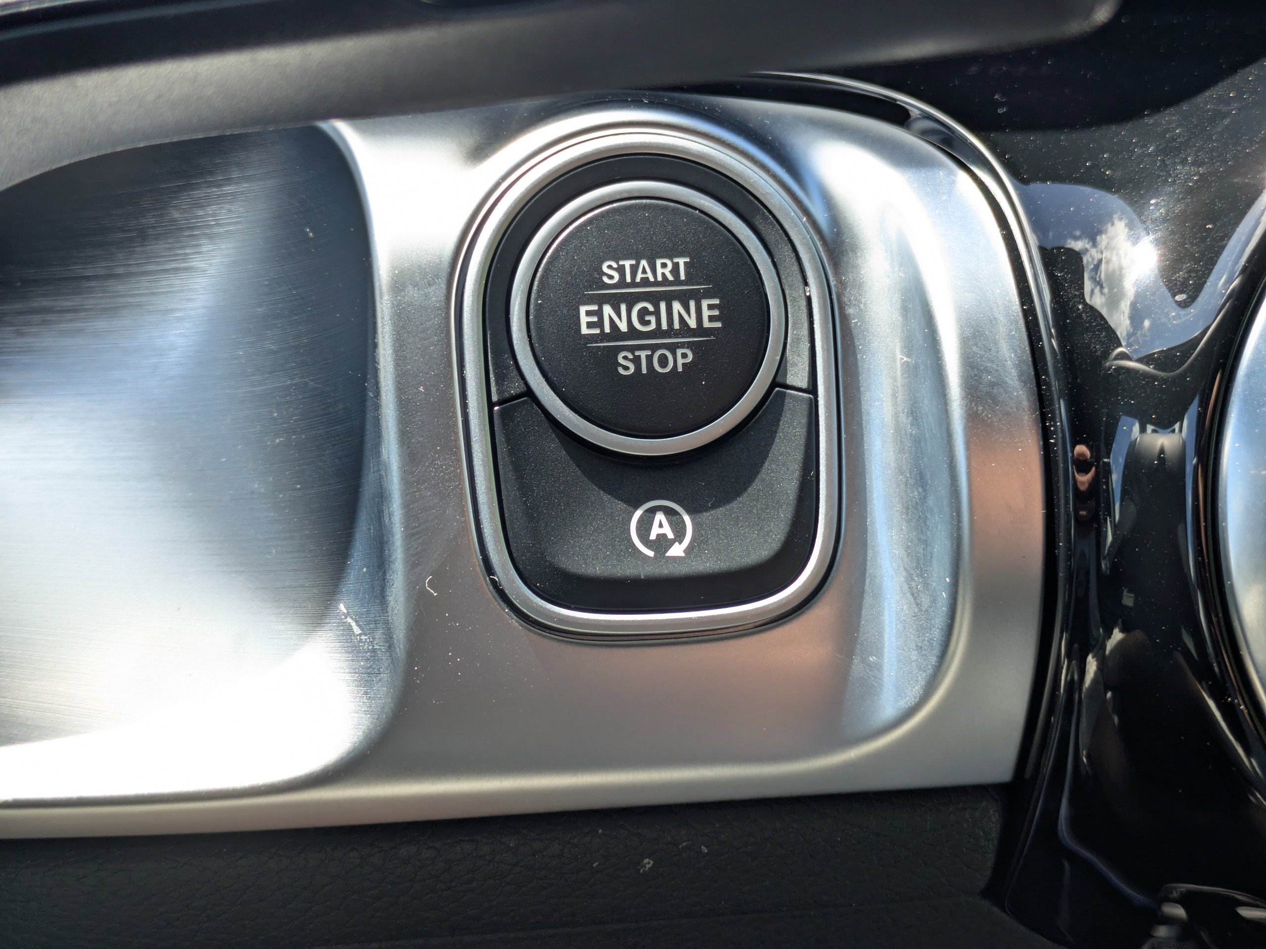 Used 2025 Mercedes-Benz GLB 250 image 30