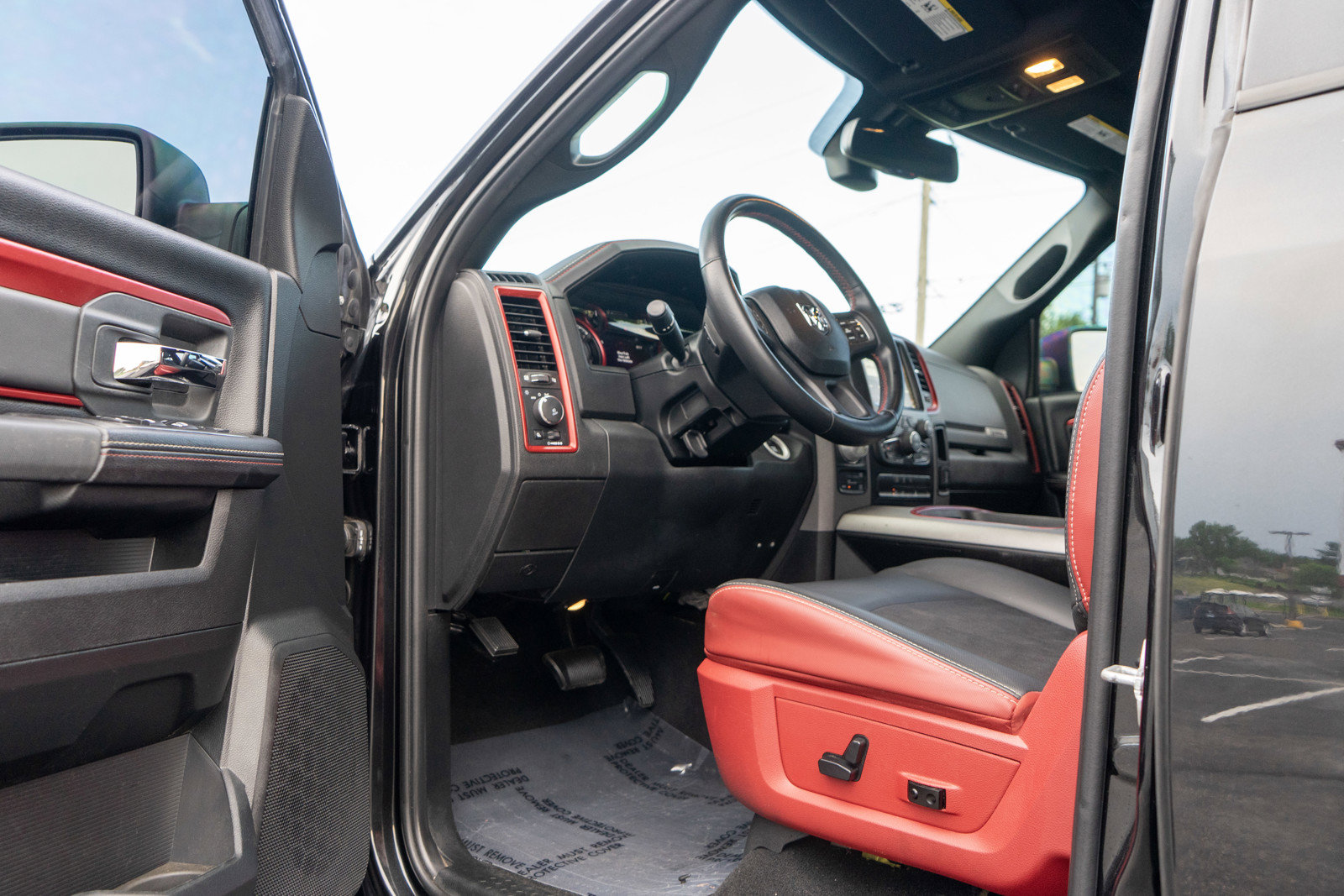 Used 2018 RAM 1500 Rebel w/ Luxury Group AWD/4WD image 13