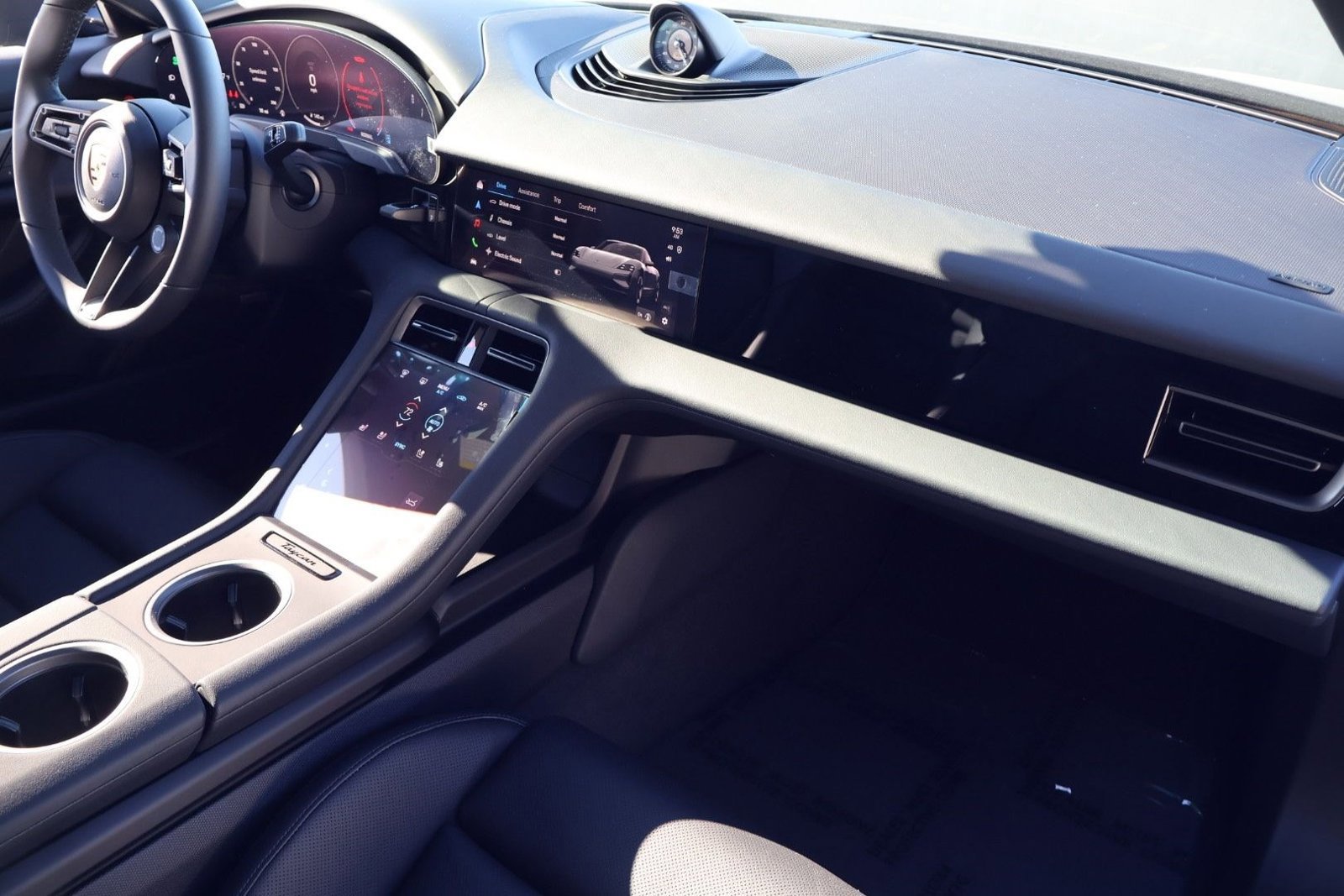 New 2026 Porsche Taycan image 25