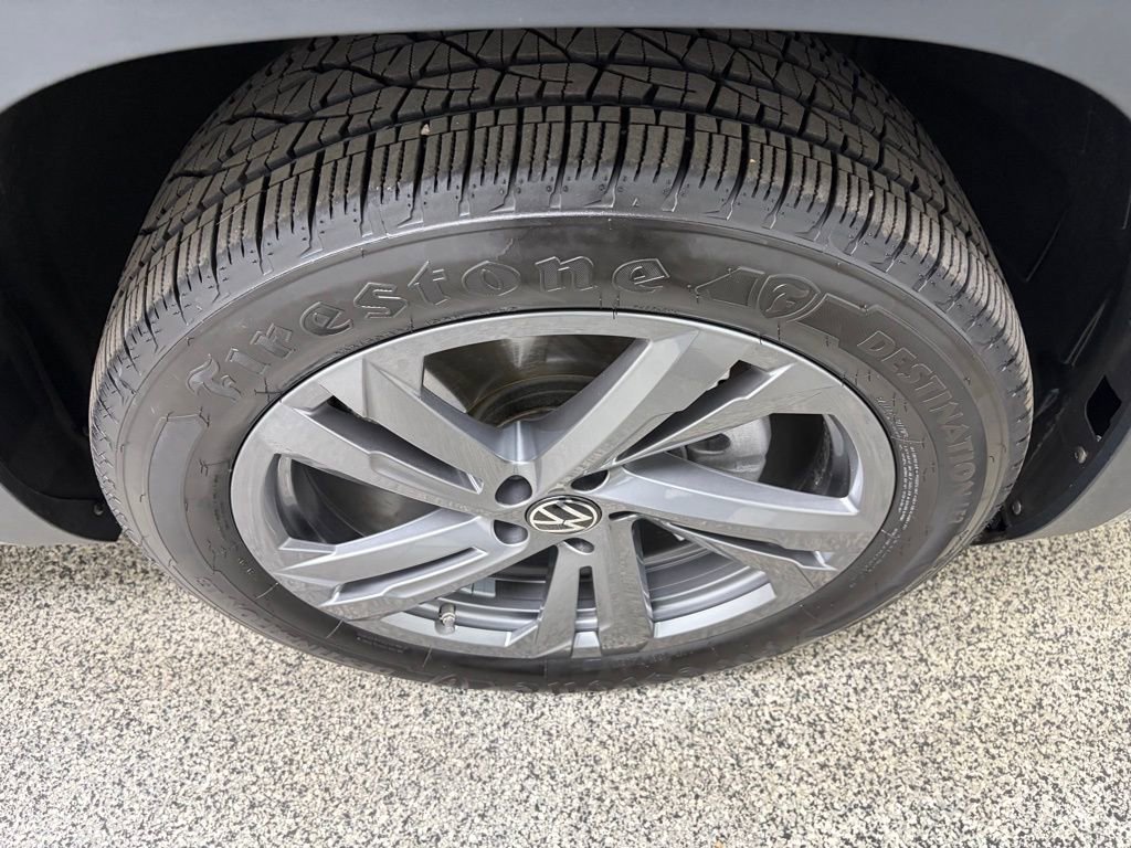 Used 2024 Volkswagen Atlas Cross Sport SEL R-Line AWD/4WD image 10