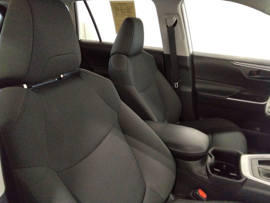 Used 2024 Toyota RAV4 LE FWD image 39