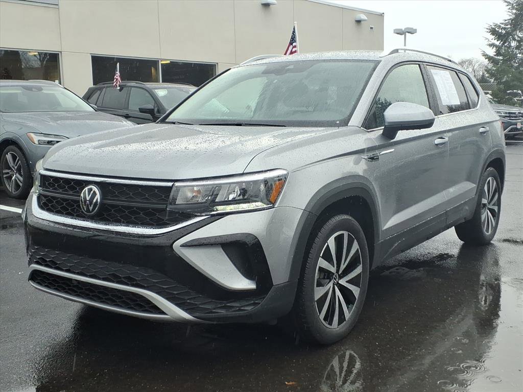 Certified 2023 Volkswagen Taos SE image 7