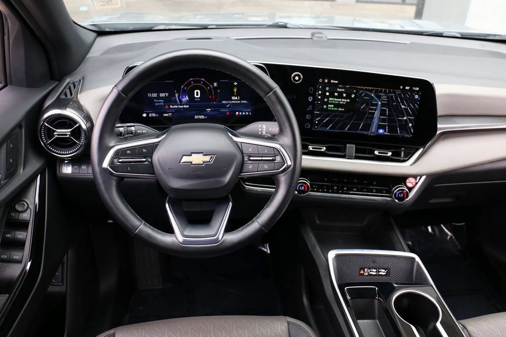 Used 2025 Chevrolet Equinox LT w/ Convenience Package II AWD/4WD image 23