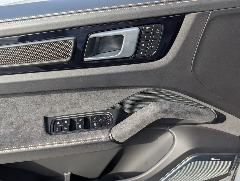 Certified 2022 Porsche Cayenne Turbo GT AWD/4WD image 20