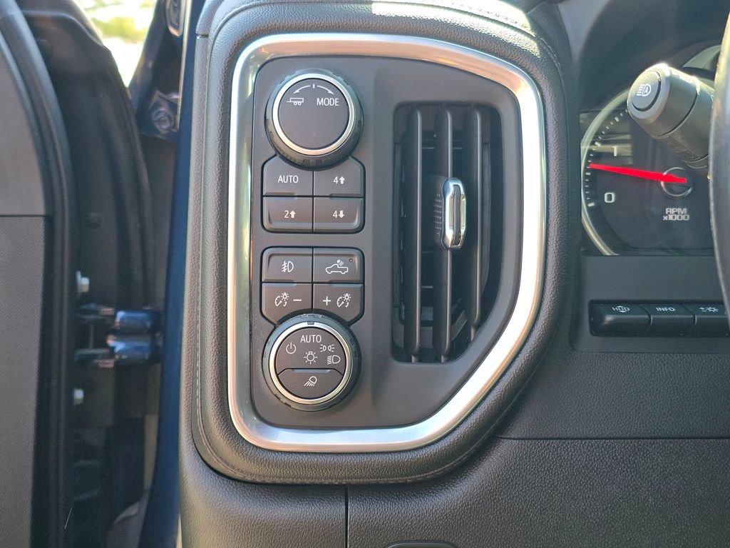 Certified 2022 Chevrolet Silverado 2500 LTZ w/ LTZ Plus Package AWD/4WD image 31