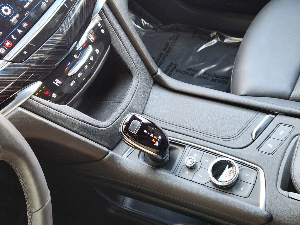 Used 2025 Cadillac XT6 Premium Luxury image 18