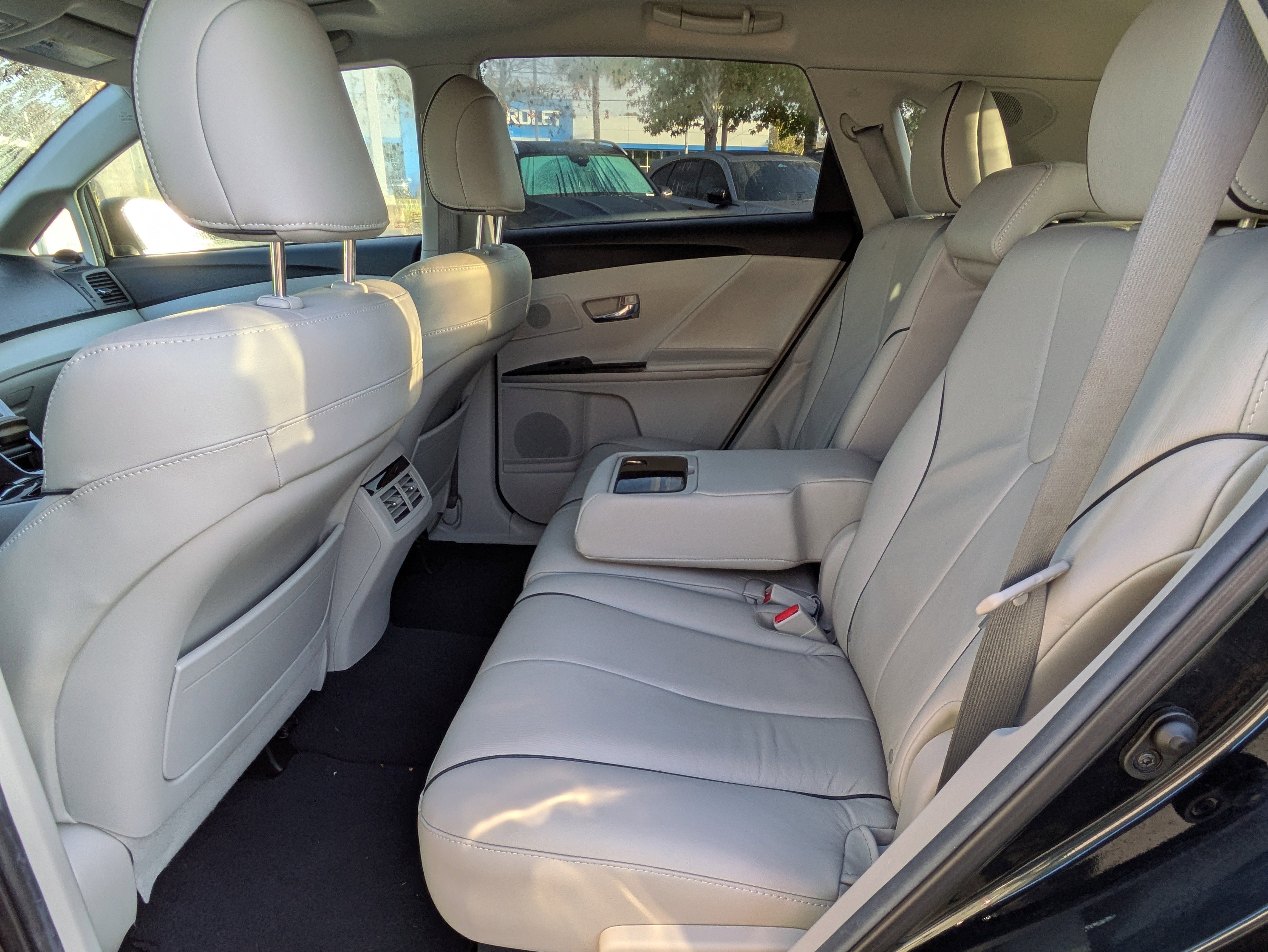 Used 2013 Toyota Venza XLE image 19